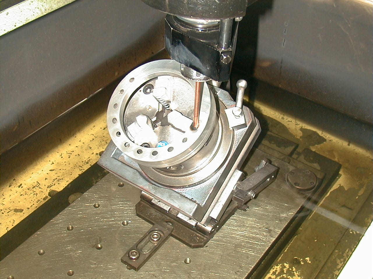 放電加工=橋川製作所